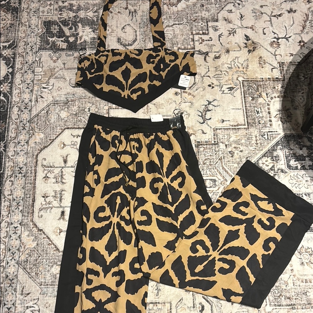 Stylish Black and Tan Women's Pants